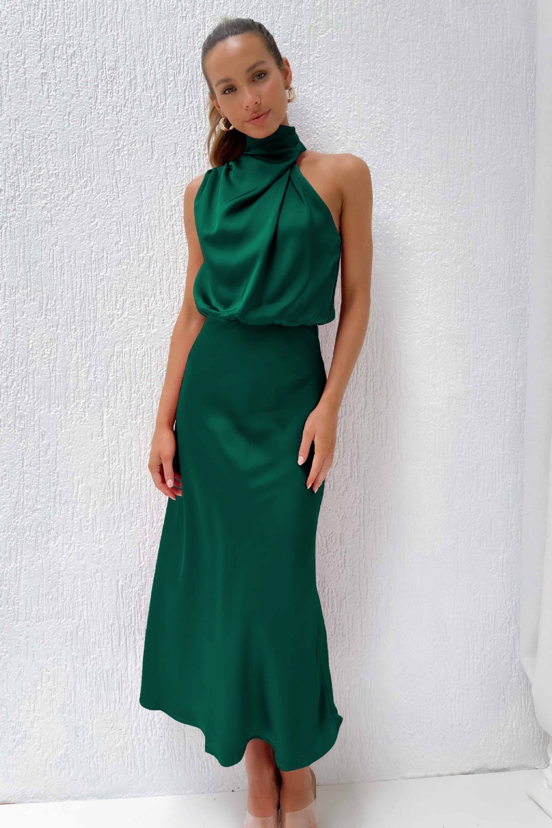 Elegant Lång Klänning för Kvinnor med Hög Hals