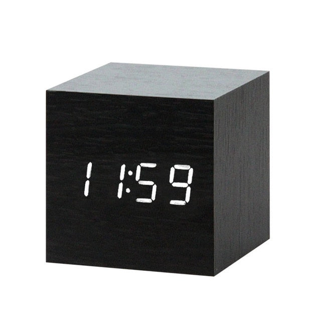 Digital Vekkerklokke med Stemmestyring och LED-Display