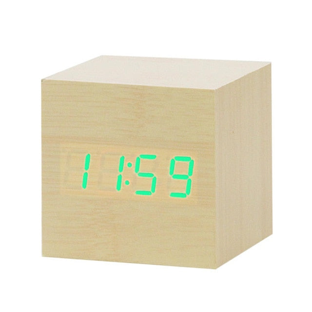 Digital Vekkerklokke med Stemmestyring och LED-Display