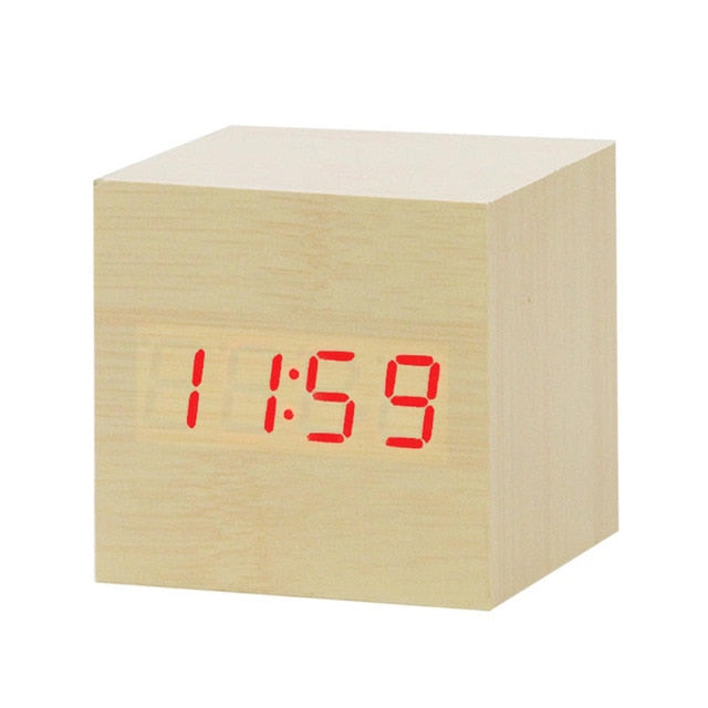 Digital Vekkerklokke med Stemmestyring och LED-Display