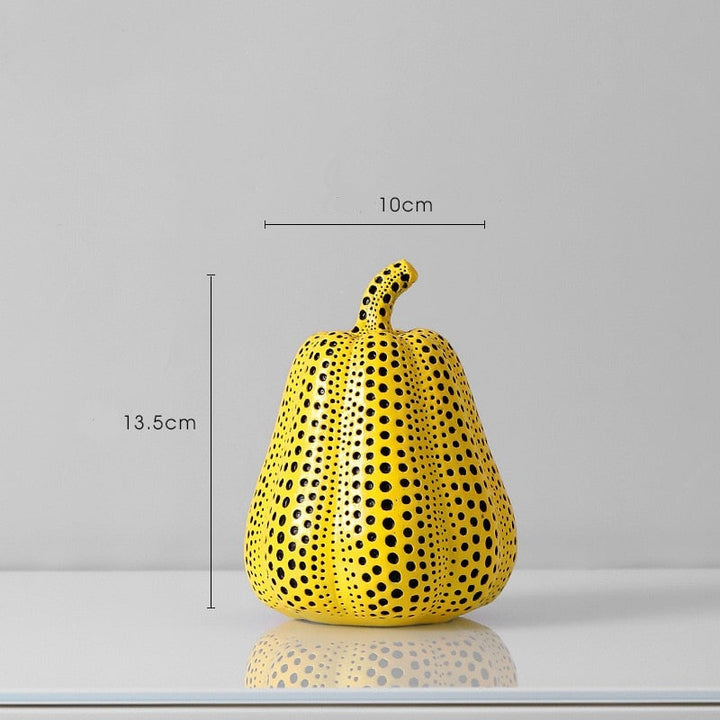 Minimalistisk Gresskar- och Dyreskulptur med Polkaprikker