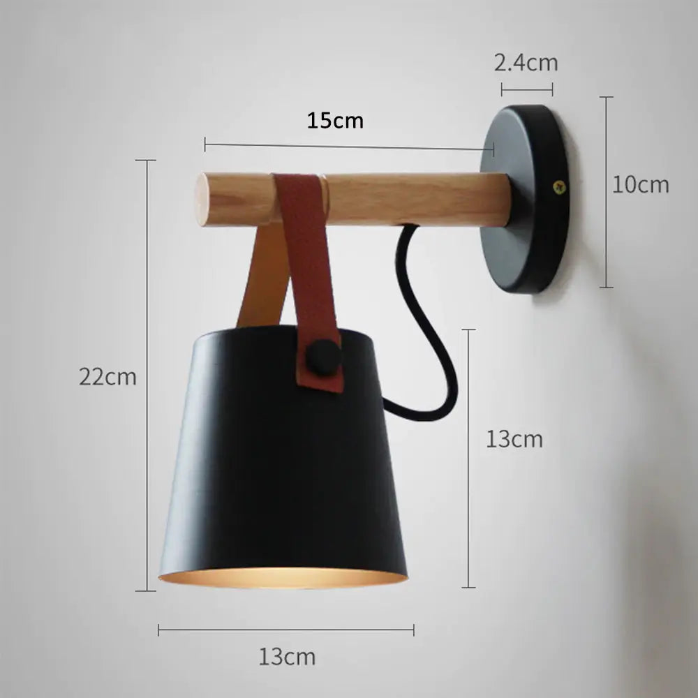 Nordisk Vägglampa i Trä för Vardagsrummet