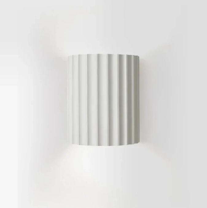 Minimalistisk Vägglampa i Flera Färger