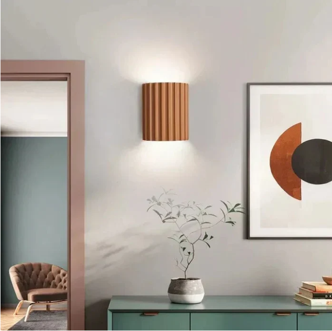Minimalistisk Vägglampa i Flera Färger