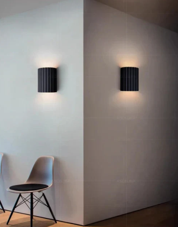 Minimalistisk Vägglampa i Flera Färger