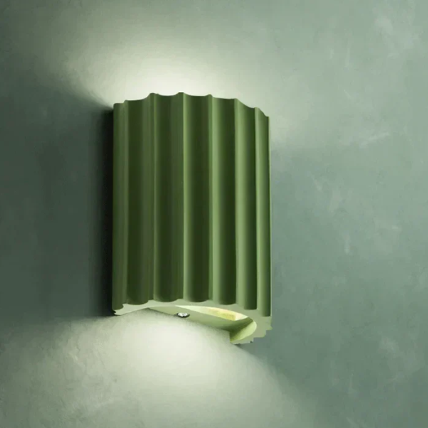 Minimalistisk Vägglampa i Flera Färger