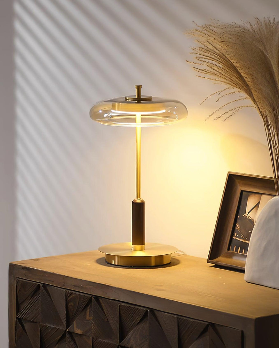 Bordslampa | Elegant Modern Design | LED &amp; Glas