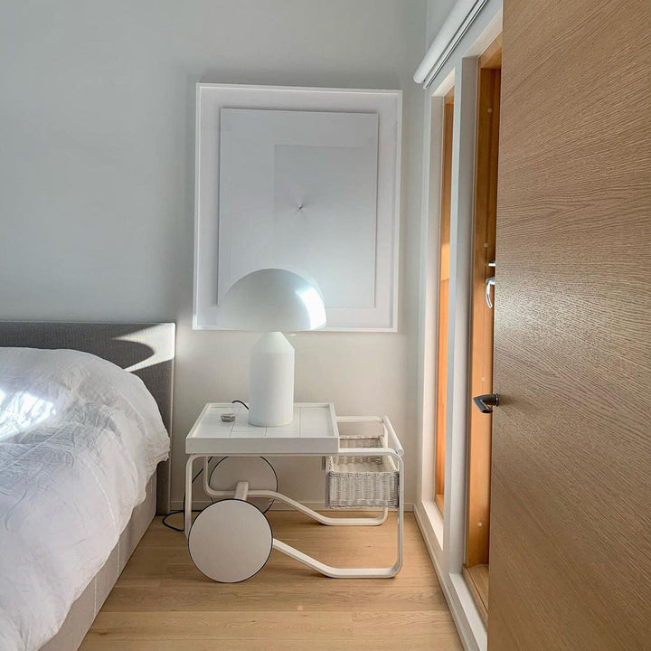 Modern Bordslampa med Geometrisk Design för Unikt Interiör