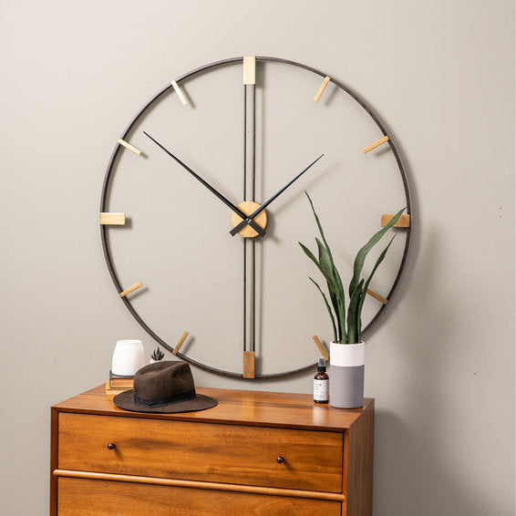 Elegant och Stille Veggklokke för Modern Stuer – Perfekt Tidsvisning