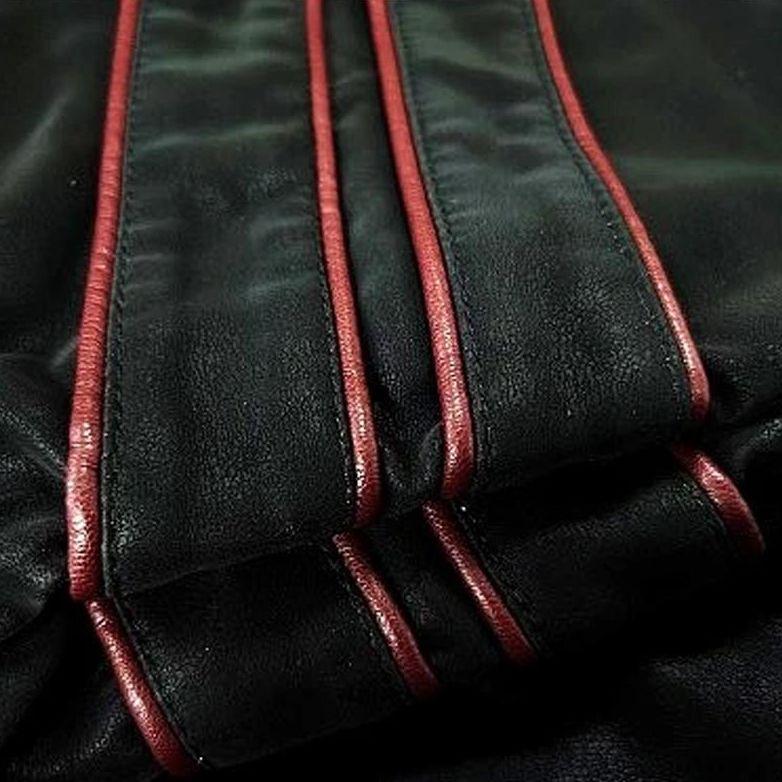 Herrejakke med Röde Detaljer – Modern Stil