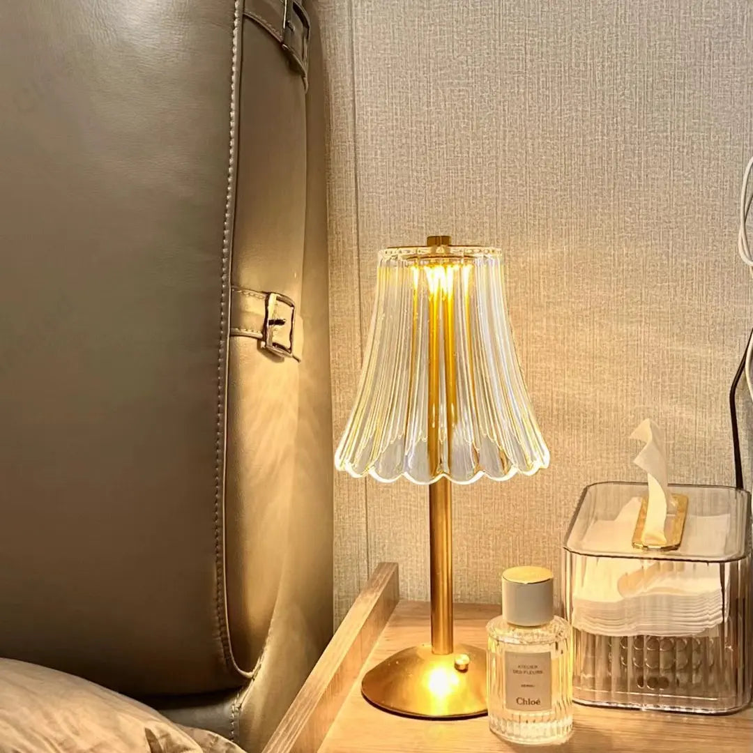 Uppladdningsbar Dimmbar Bordslampa för Sovrum och Vardagsrum – Modern Design
