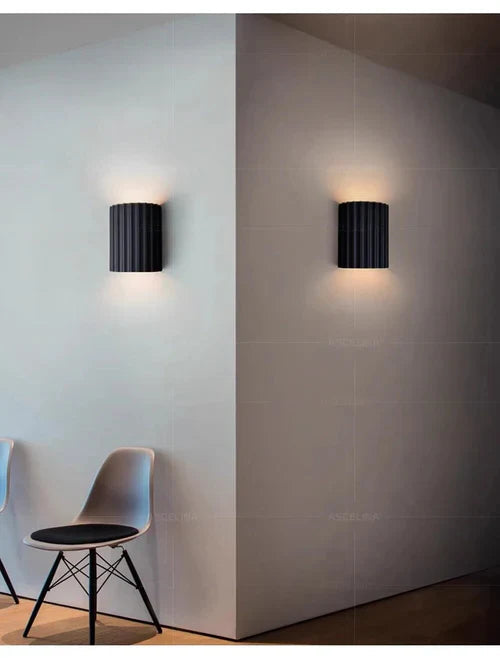 Modern Vägglampa i Kunstnerisk Design