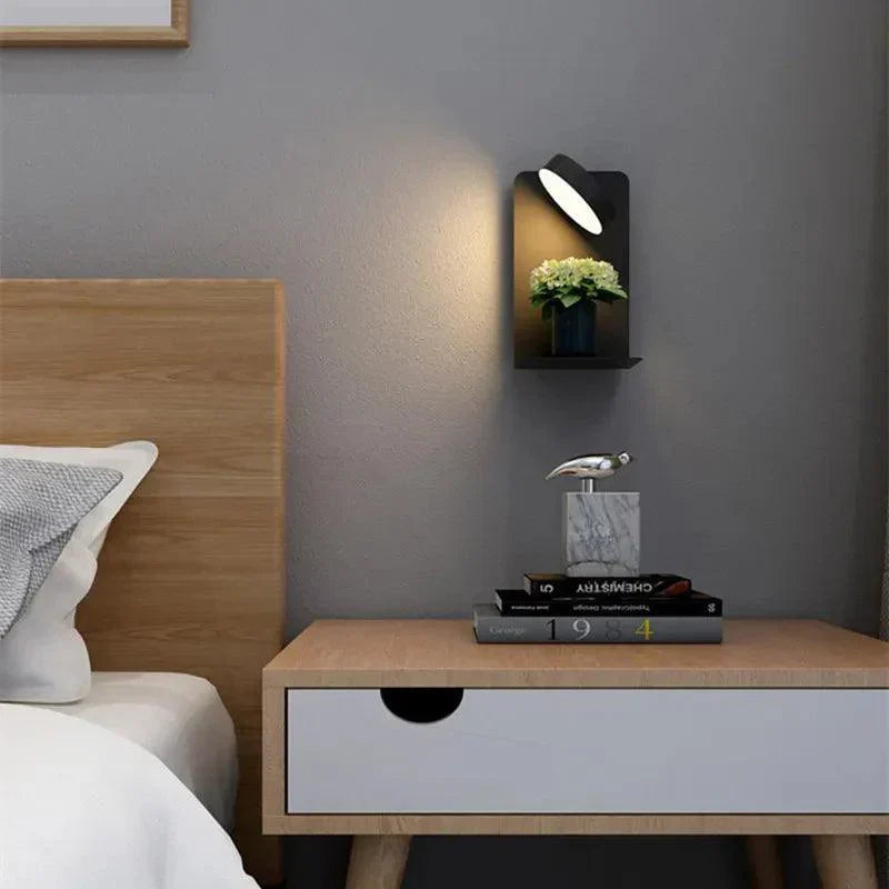 Vägglampa med Roterbart Huvud och USB-Lader – Perfekt Leselys