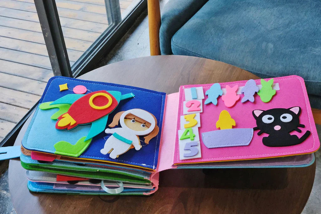 Interaktiv Montessori-eventyrbok för barn