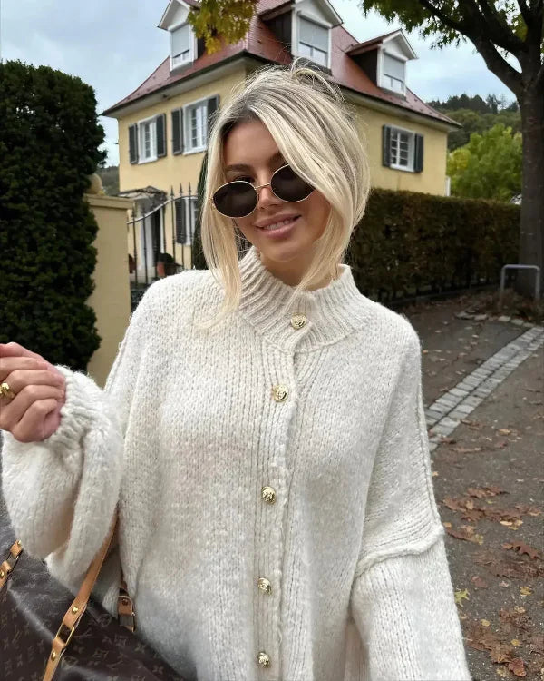 Bekväm Oversized Dam Cardigan med Knappar