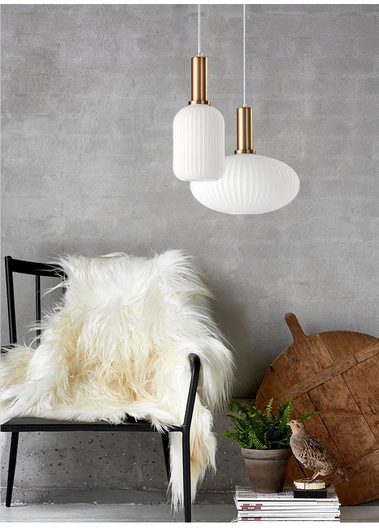 Retro Glas Pendellampa – Skapa Varm Vintage Atmosfär i Hemmet