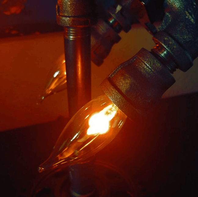 Retro Rakettlampe: Unik Steampunk Dekorasjon med LED Flammeeffekt