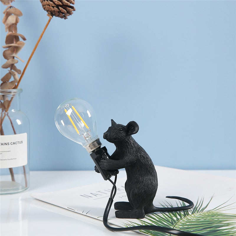 Söt Muselampe – Dekorativ Bordslampa för Hemmet