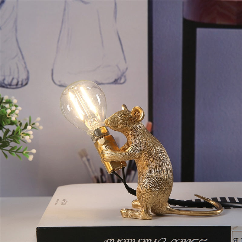 Söt Muselampe – Dekorativ Bordslampa för Hemmet