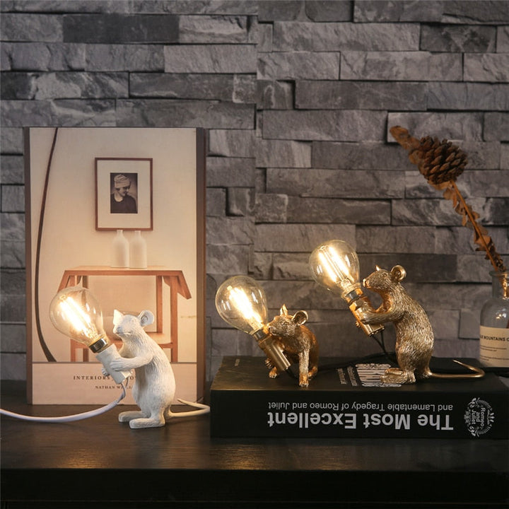 Söt Muselampe – Dekorativ Bordslampa för Hemmet
