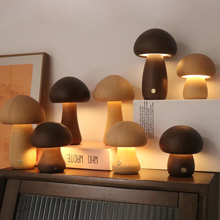 Uppladdningsbar bordslampa i trä | Soppformet | LED-ljus