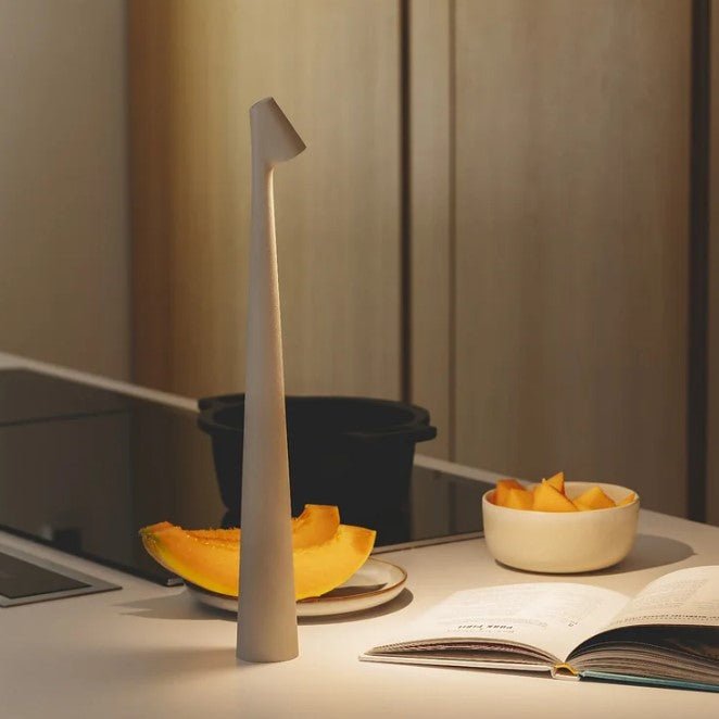 LuminaVista - Stilfull Bärbar LED Bordslampa | 3 Lysnivåer