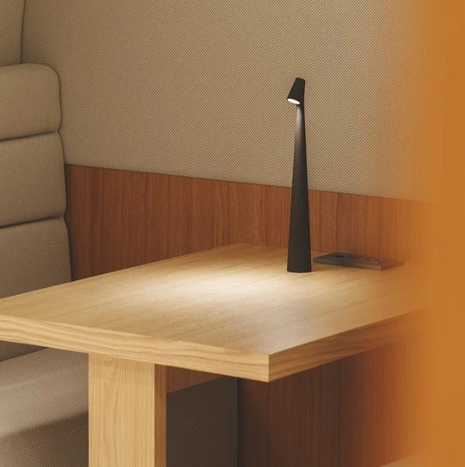 LuminaVista - Stilfull Bärbar LED Bordslampa | 3 Lysnivåer