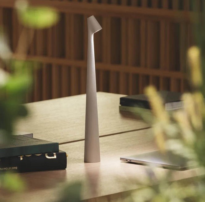 LuminaVista - Stilfull Bärbar LED Bordslampa | 3 Lysnivåer