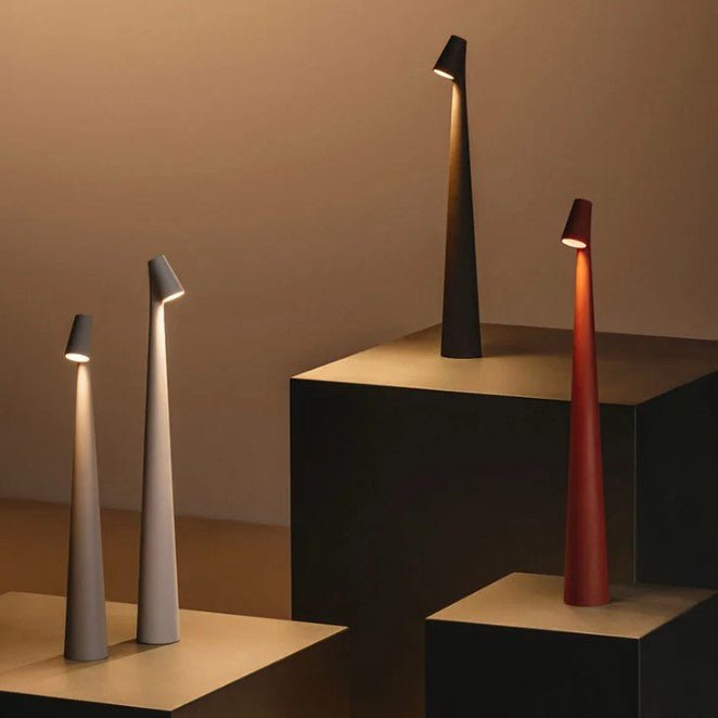 LuminaVista - Stilfull Bärbar LED Bordslampa | 3 Lysnivåer
