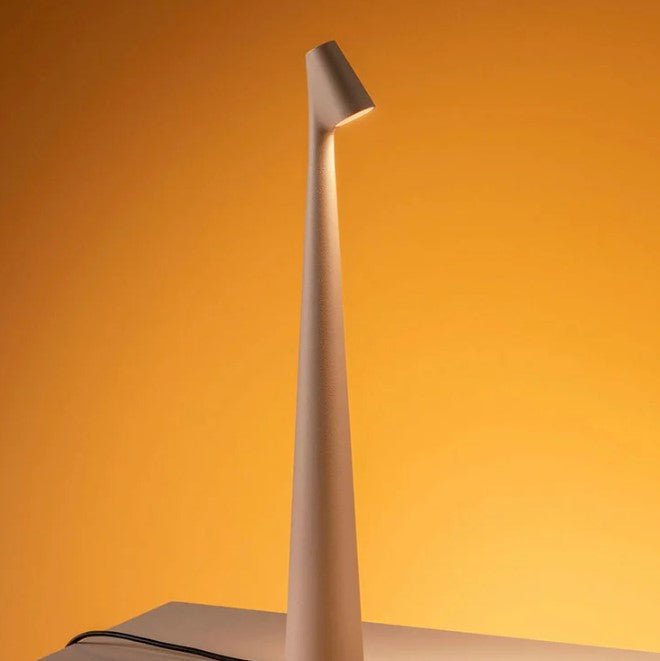 LuminaVista - Stilfull Bärbar LED Bordslampa | 3 Lysnivåer