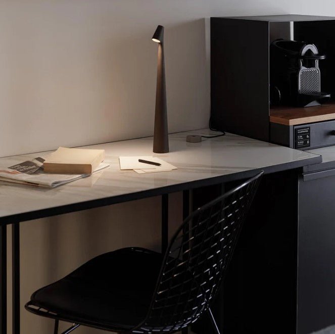 LuminaVista - Stilfull Bärbar LED Bordslampa | 3 Lysnivåer