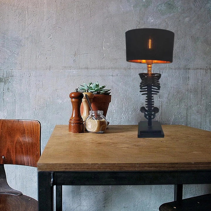 Uppladdningsbar Gotisk Bordslampa för Stemningsfull Belysning