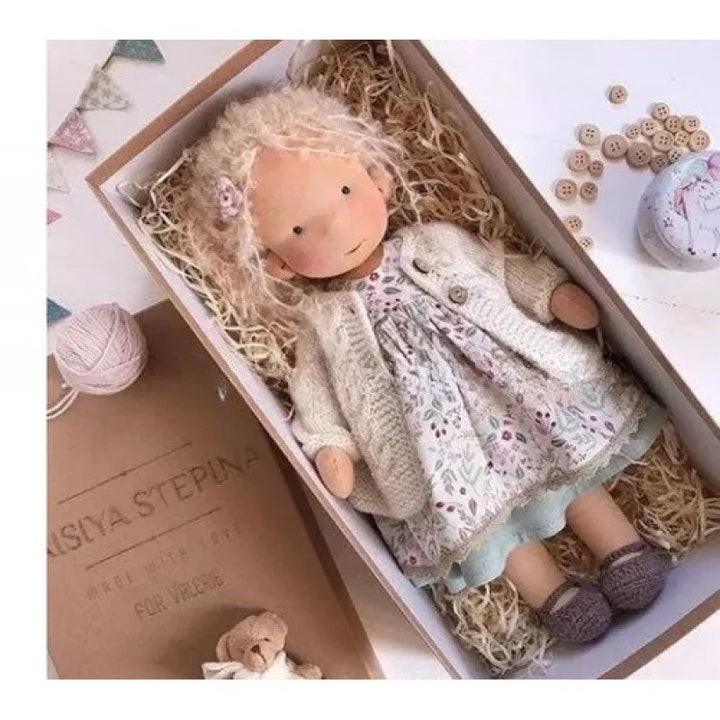 Unisex Håndlaget Waldorf-inspirert Plysjdukke