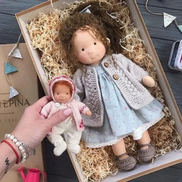 Unisex Håndlaget Waldorf-inspirert Plysjdukke