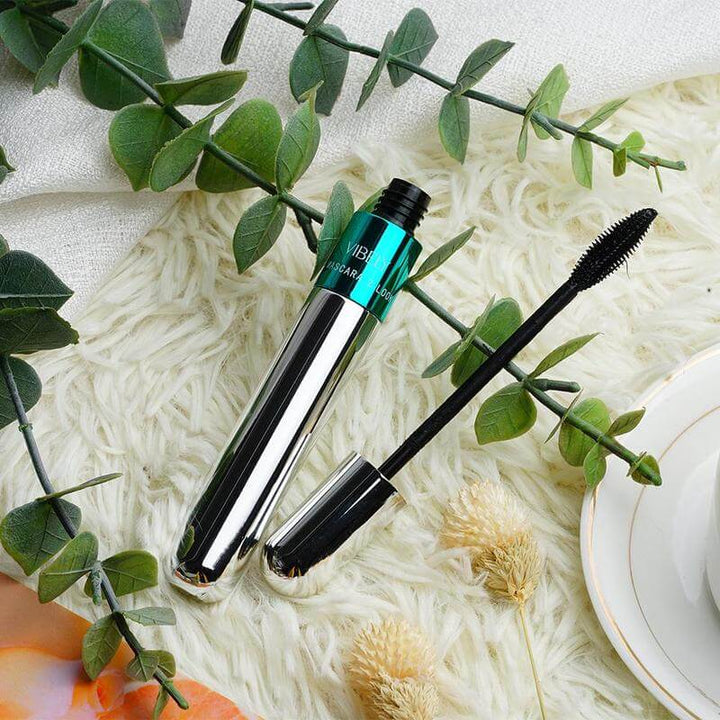 Dam 4D Vannfast Mascara - Volym, Längd och Definerte Vipper