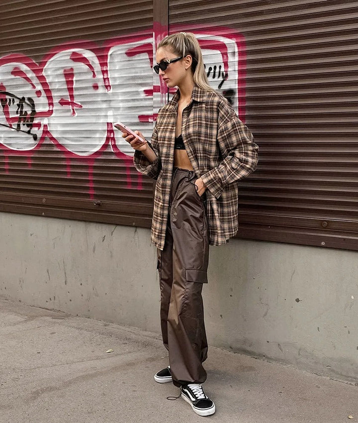 Dam Vintage Rutig Långärmad Blus – Tidlös Stil och Komfort